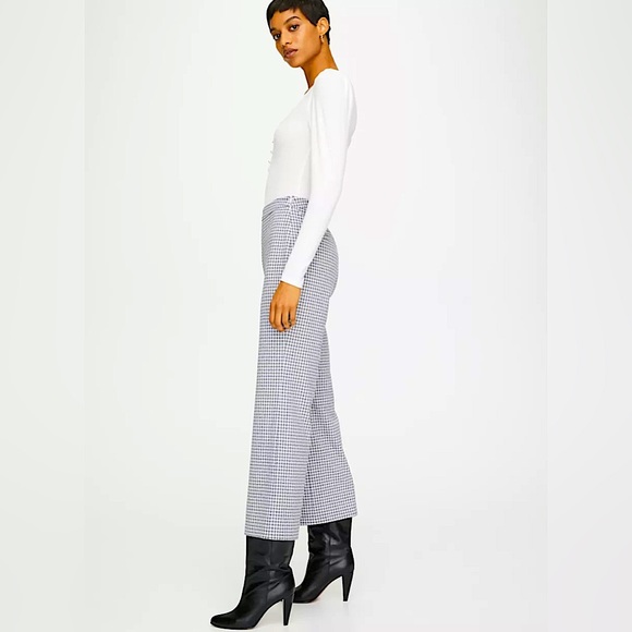(SOLD)ARITZIA WILFRED Kick Flare Pant - Picture 2 of 10